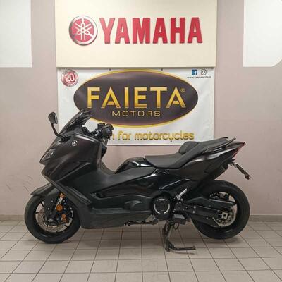 Yamaha T-Max 560 Tech Max (2022 - 24) usata