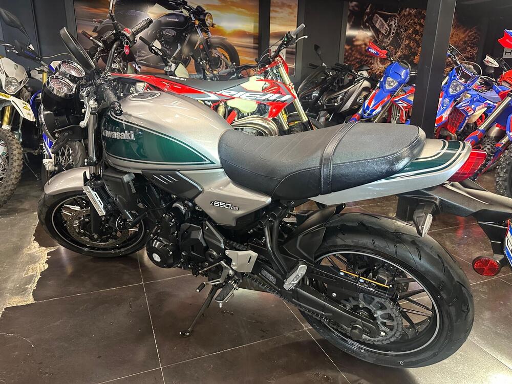 Kawasaki Z 650 RS (2022 - 24) (4)