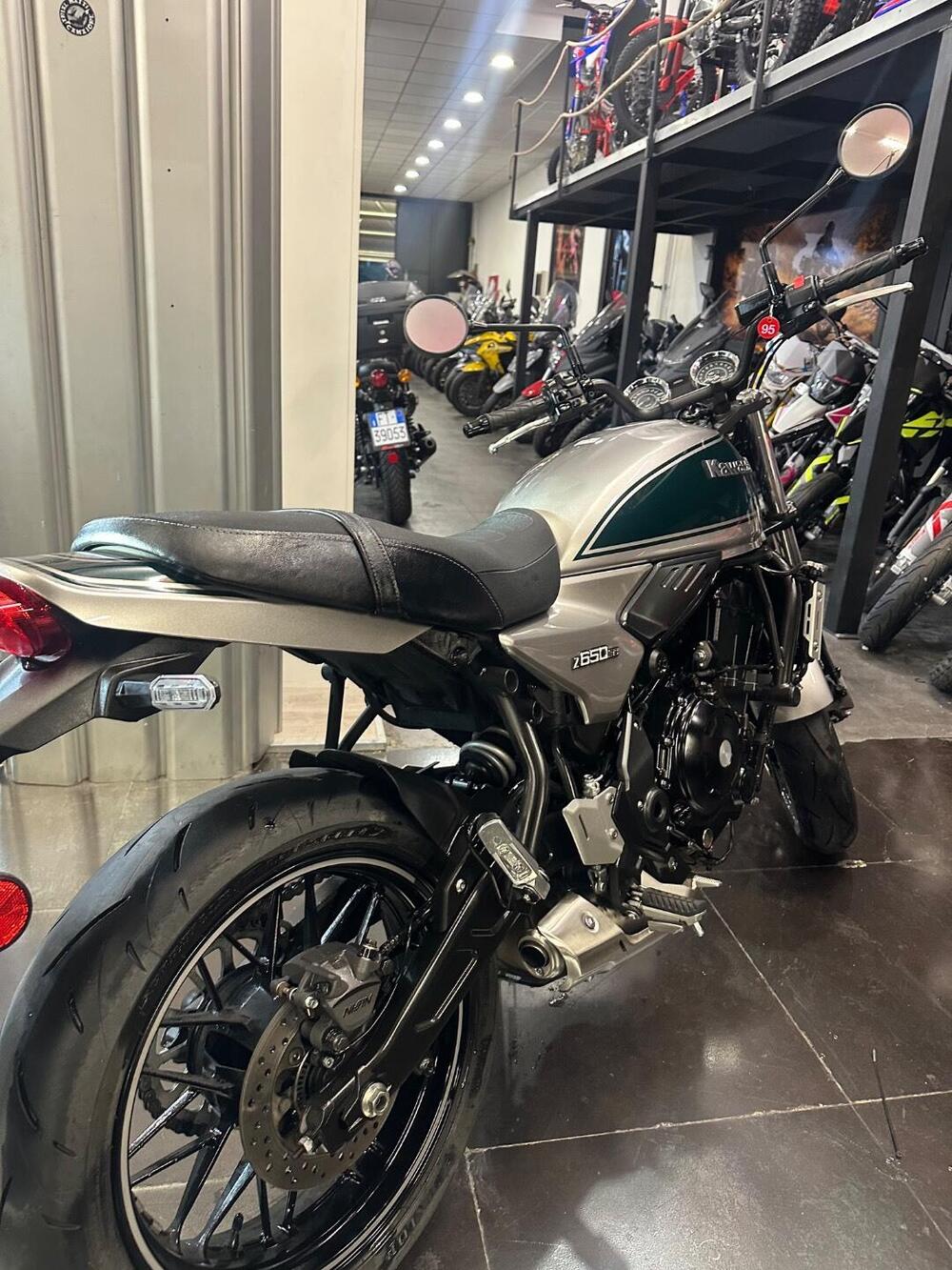 Kawasaki Z 650 RS (2022 - 24) (6)