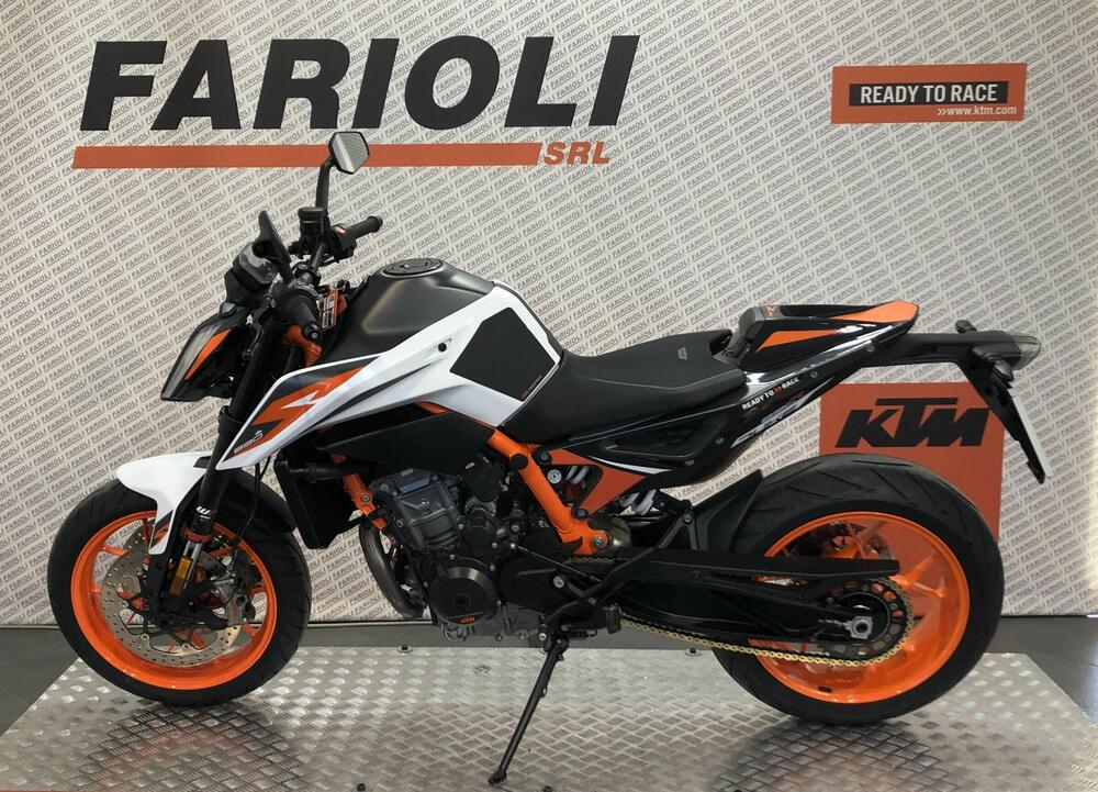 KTM 890 Duke R (2020) (5)