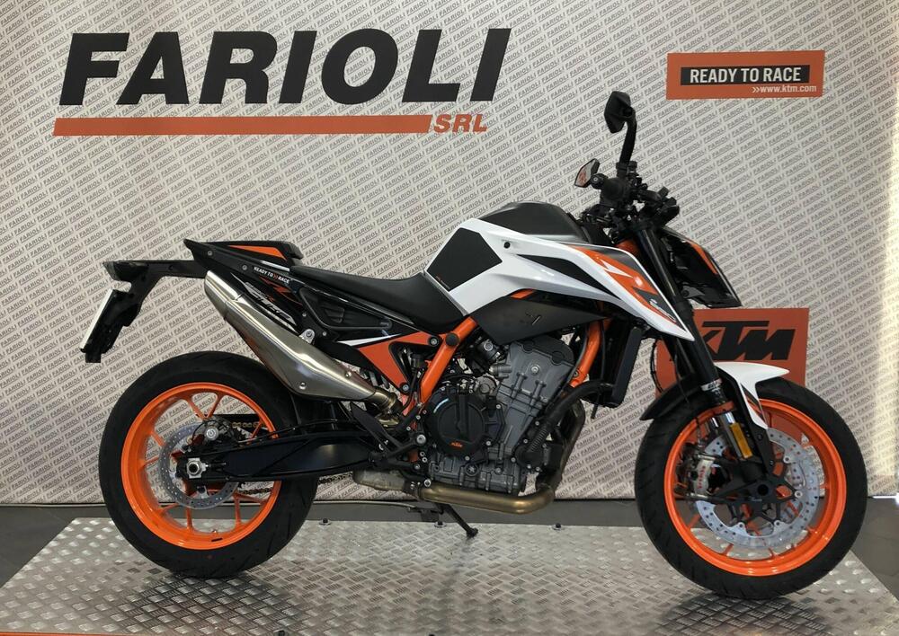 KTM 890 Duke R (2020) (13)
