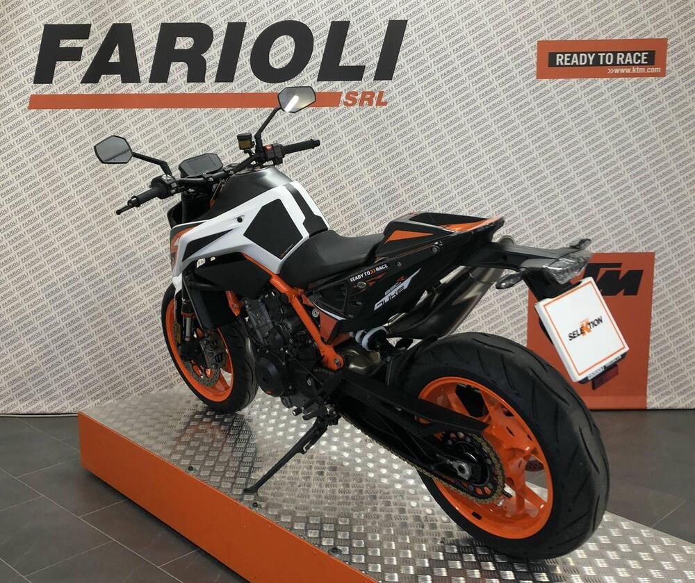 KTM 890 Duke R (2020) (16)