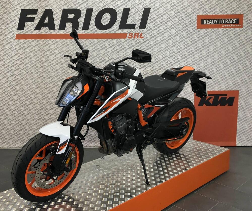 KTM 890 Duke R (2020) (18)