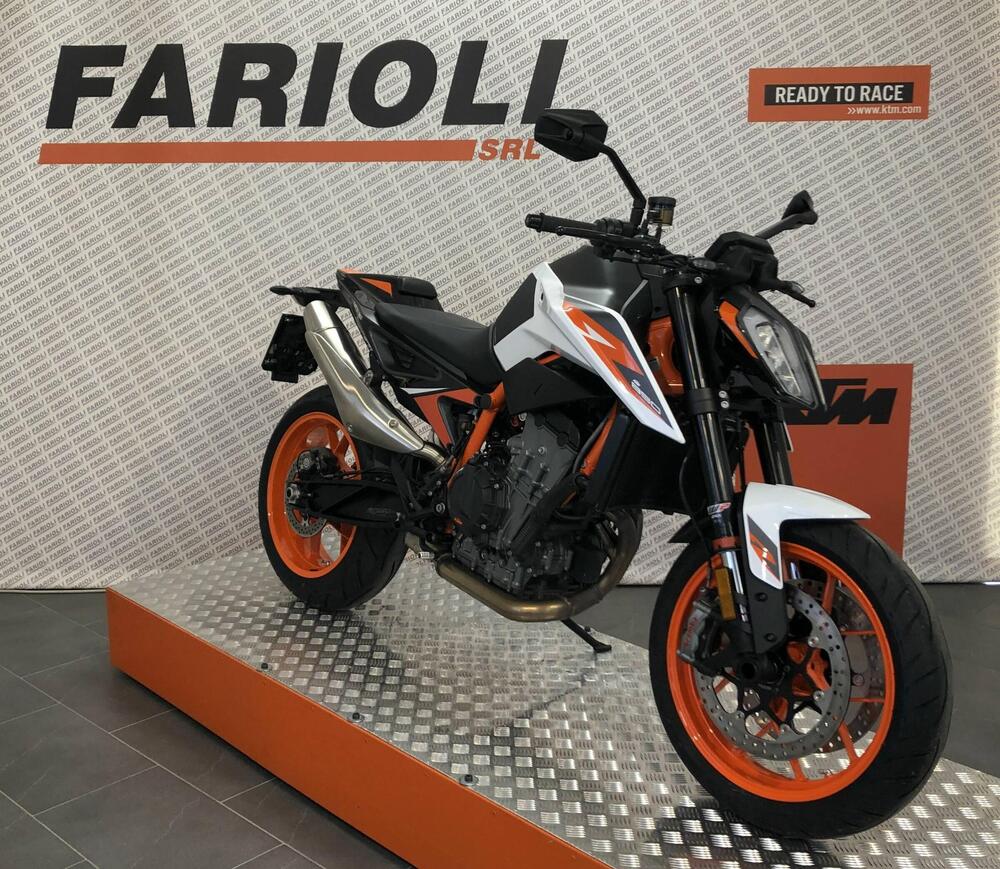 KTM 890 Duke R (2020) (20)