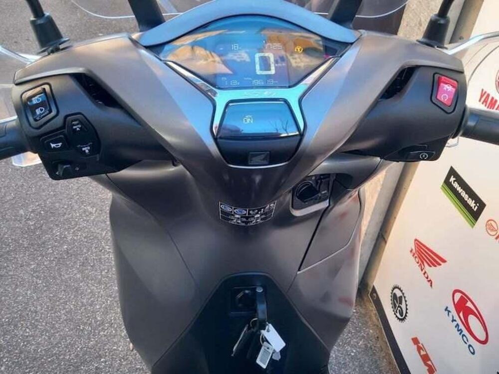 Honda SH 350 (2021 - 24) (11)