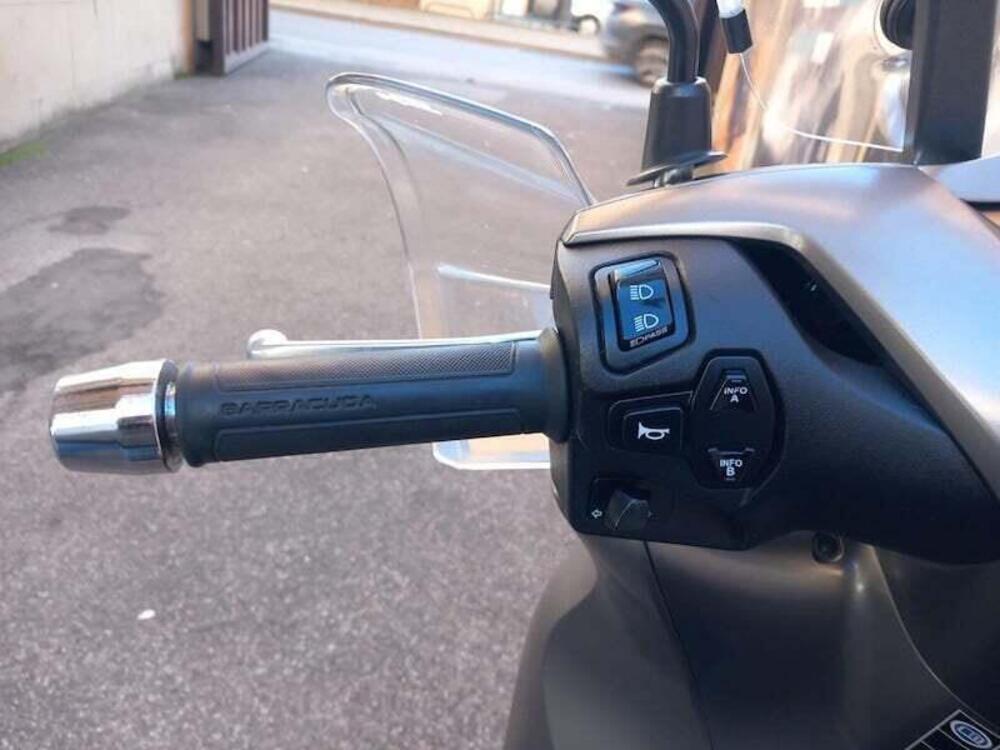 Honda SH 350 (2021 - 24) (12)