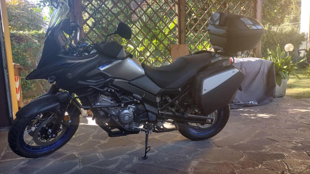 Suzuki V-Strom 650 (2021 - 25) (3)