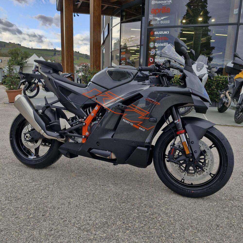KTM 990 RC R (2026) (3)