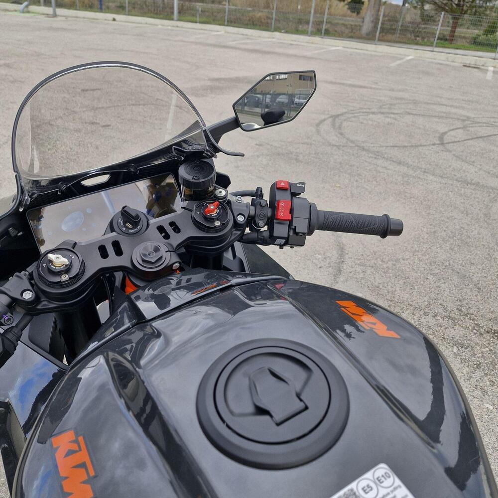 KTM 990 RC R (2026) (12)