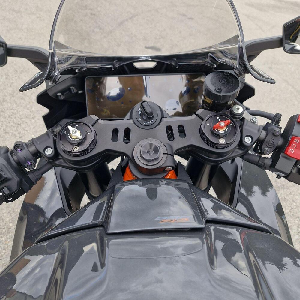 KTM 990 RC R (2026) (15)