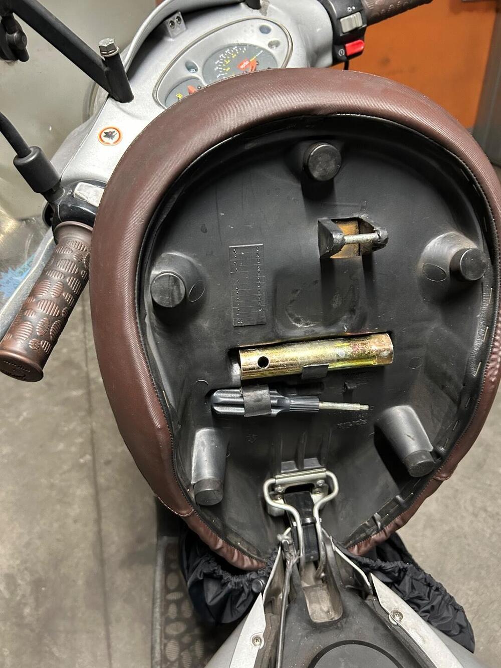 Aprilia Scarabeo 50 (1994 - 99) (9)