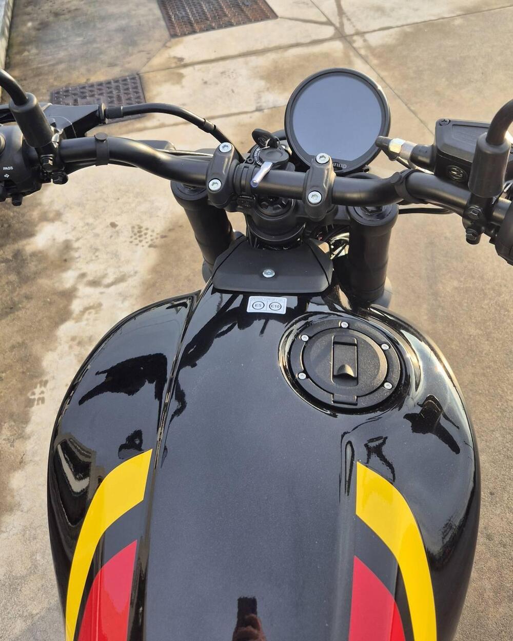 Royal Enfield Guerrilla 450 (2024 - 26) (7)