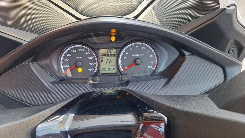 Suzuki Burgman 400 (2022 - 24) (3)