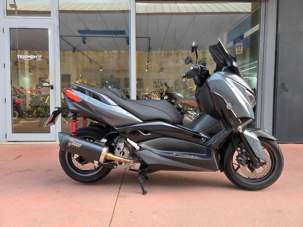 Yamaha X-Max 300 Tech Max (2021 - 24) (2)