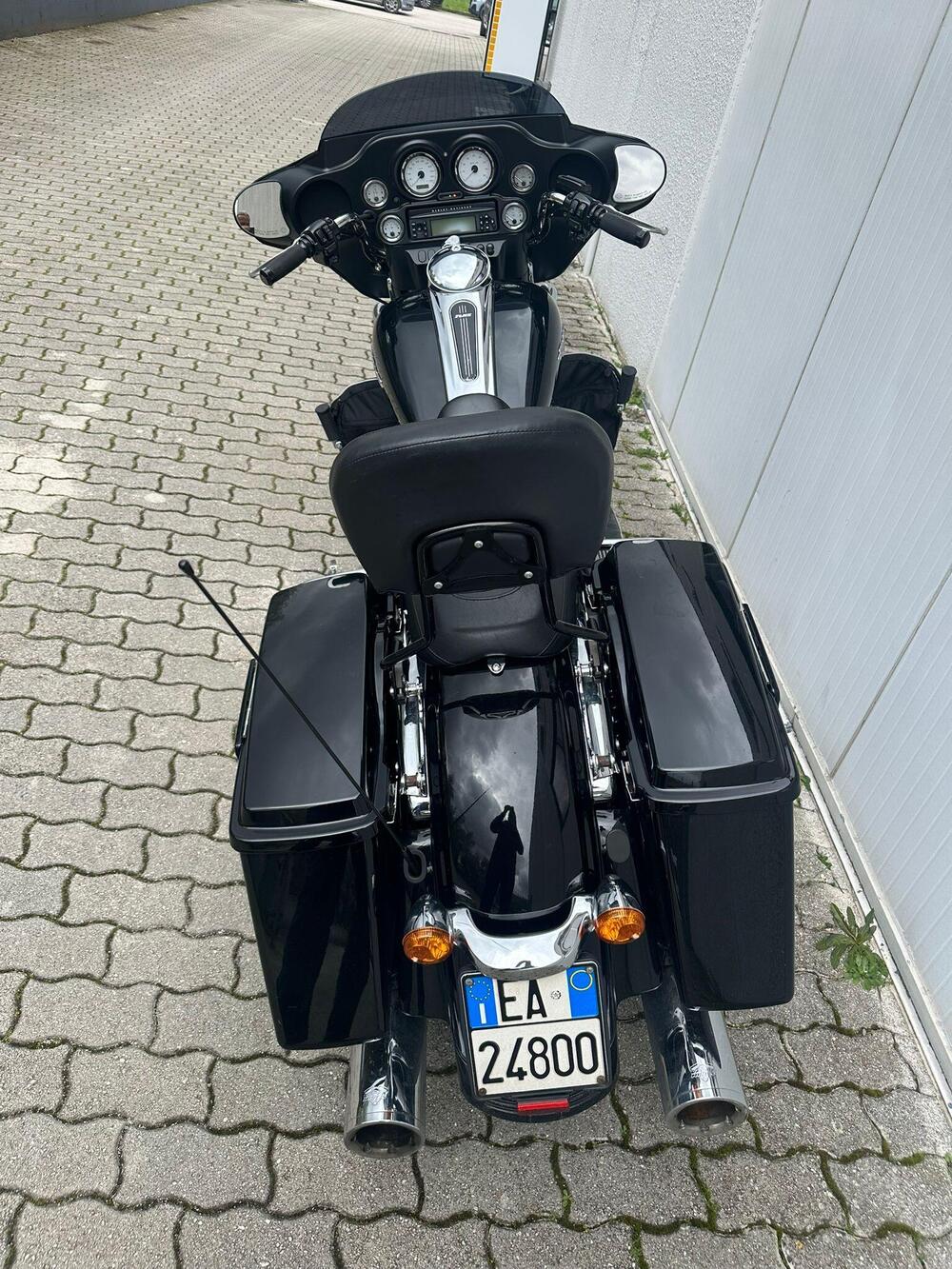 Harley-Davidson 1690 Street Glide (2011 - 13) - FLHX (4)