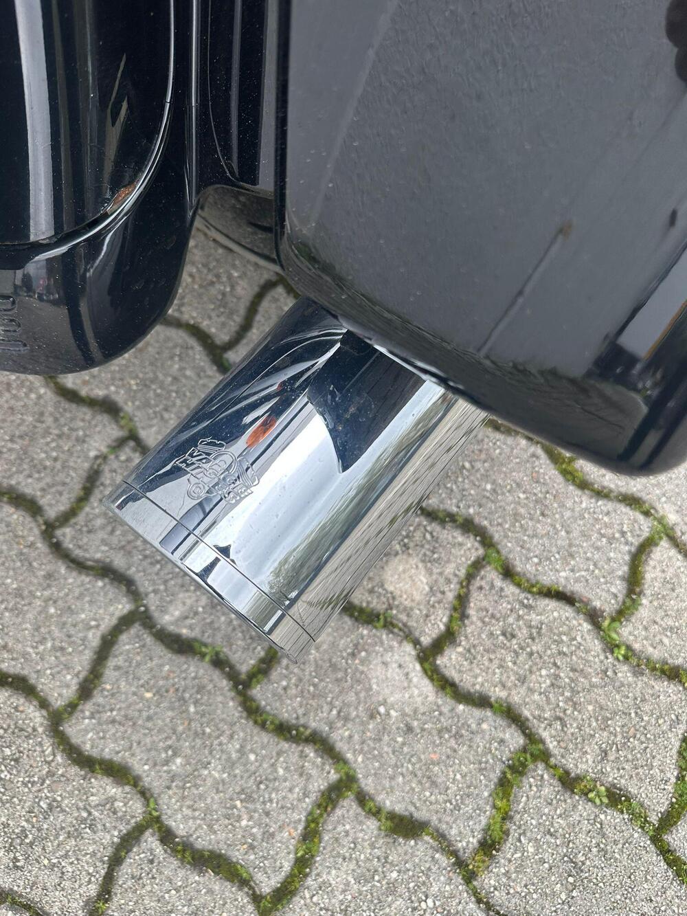 Harley-Davidson 1690 Street Glide (2011 - 13) - FLHX (11)