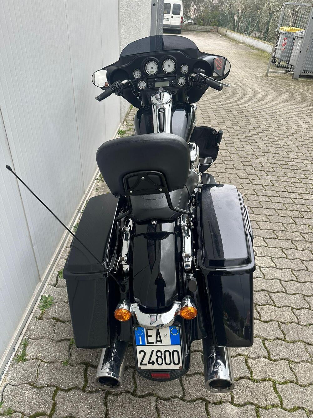 Harley-Davidson 1690 Street Glide (2011 - 13) - FLHX (8)