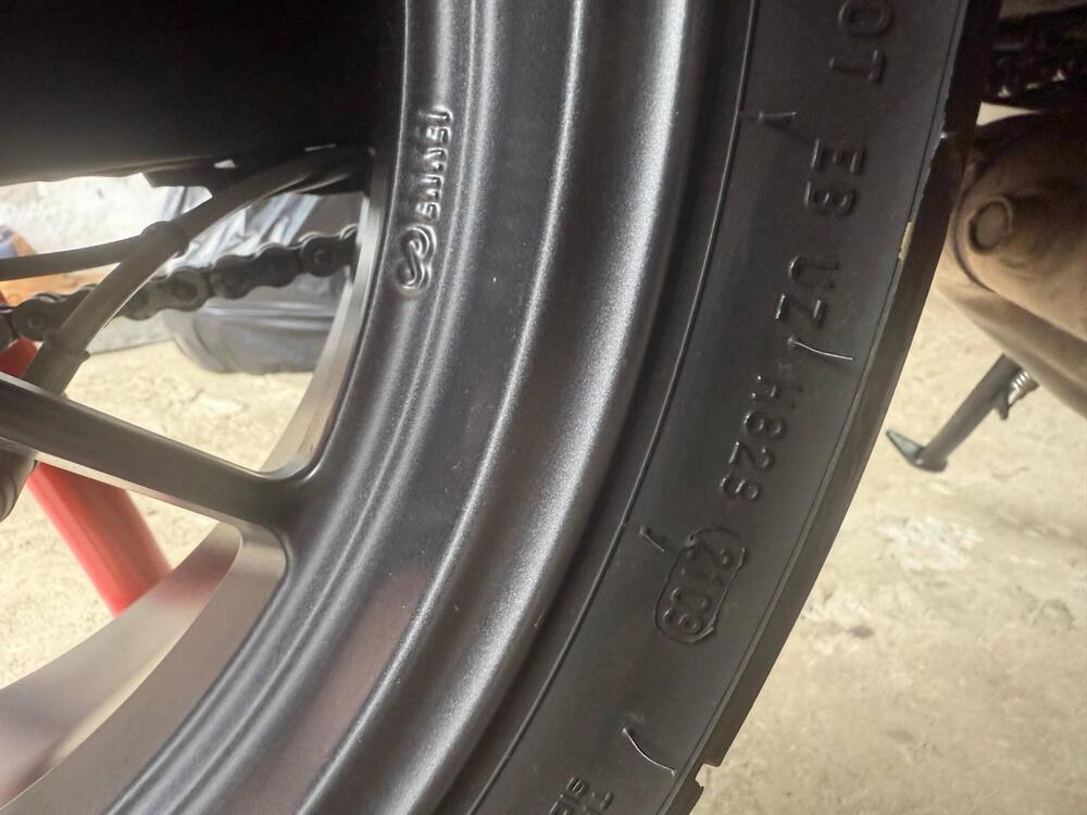 Ducati Streetfighter (2009 - 12) (6)