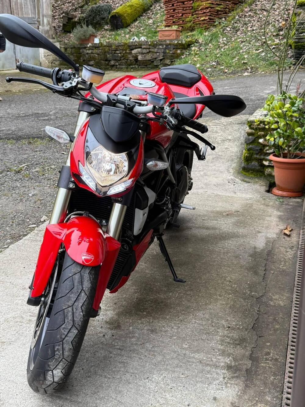 Ducati Streetfighter (2009 - 12) (9)