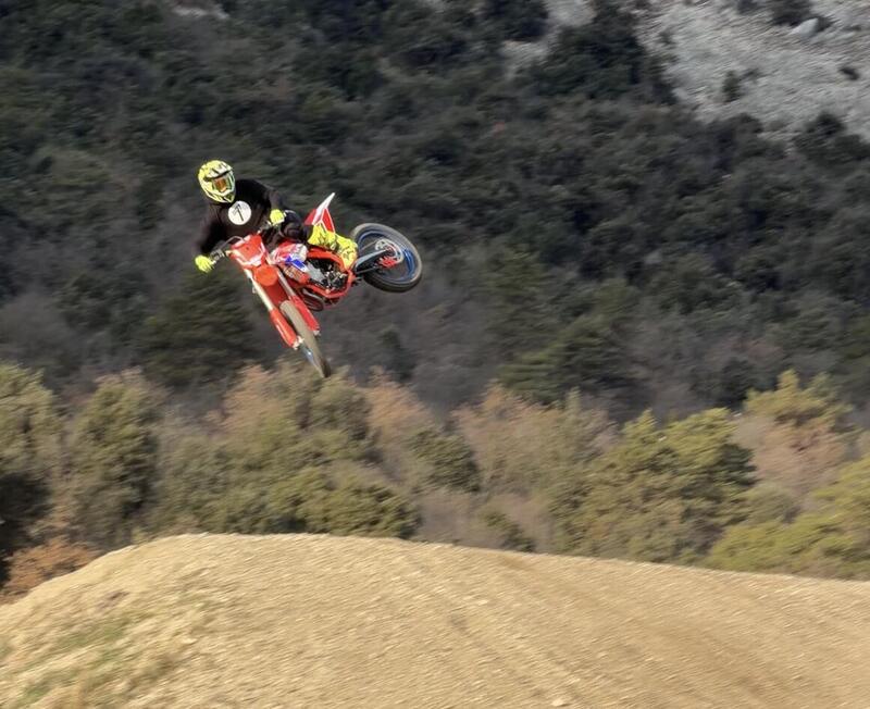 20 ore di test estremo! Beta RX 450 2026: promossa o bocciata? - la prova di Moto.it [VIDEO]