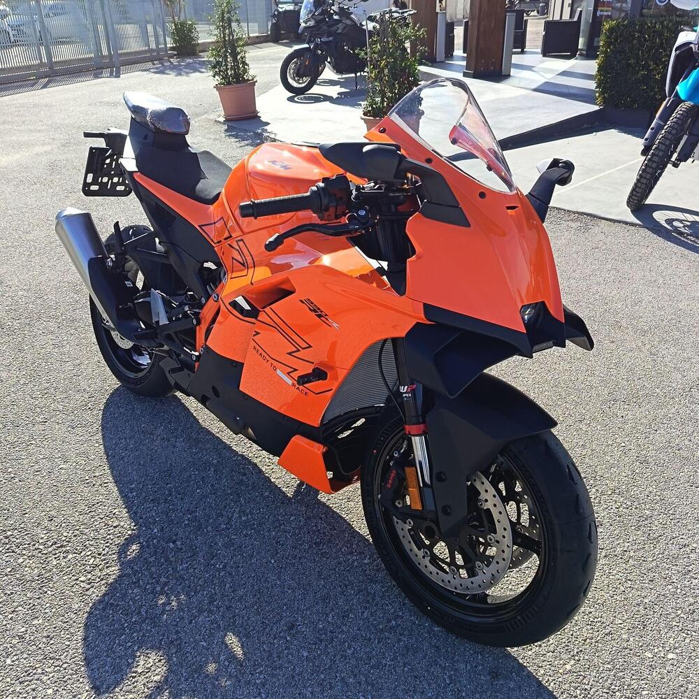 KTM 990 RC R (2026) (7)