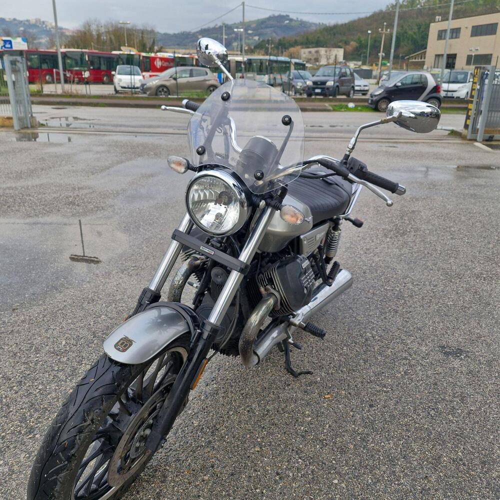 Moto Guzzi V9 Roamer (2021 - 24) (2)