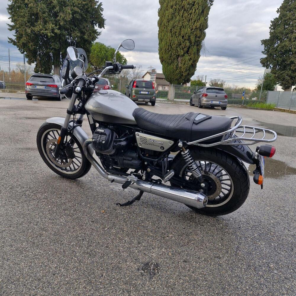 Moto Guzzi V9 Roamer (2021 - 24) (7)