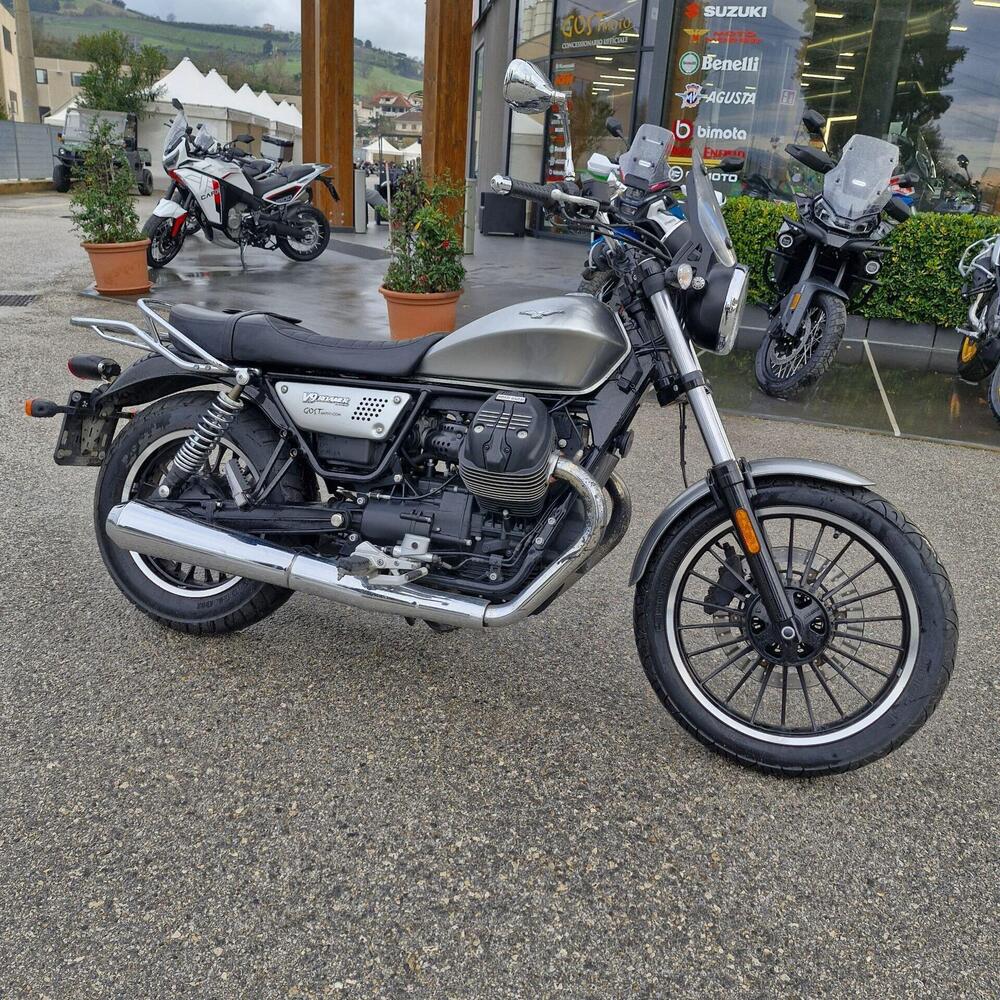 Moto Guzzi V9 Roamer (2021 - 24) (10)
