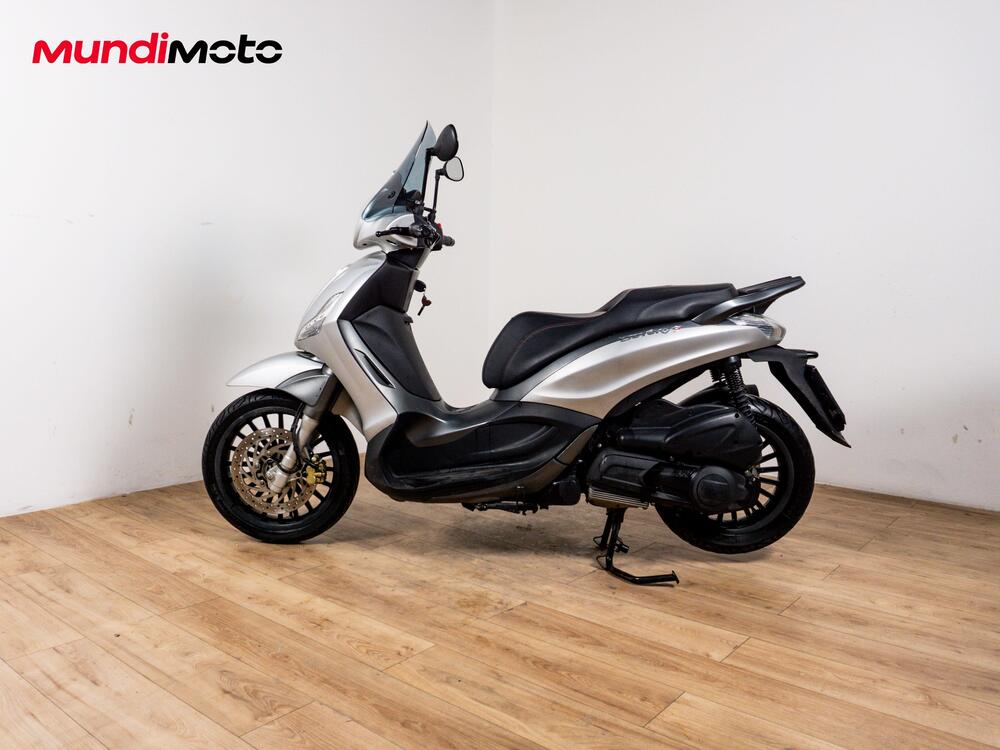 Piaggio Beverly 300 i.e. ABS-ASR (2016 - 20) (6)