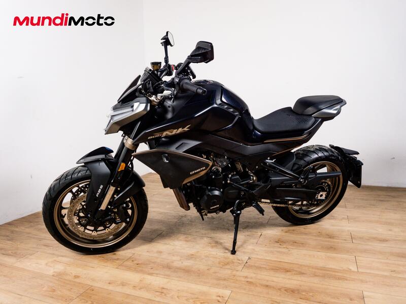 CFMOTO 800NK Sport (2023 - 26) (8)