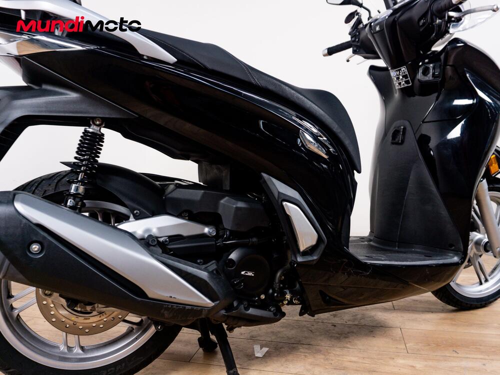 Honda SH 350i Sport (2025 - 26) (4)