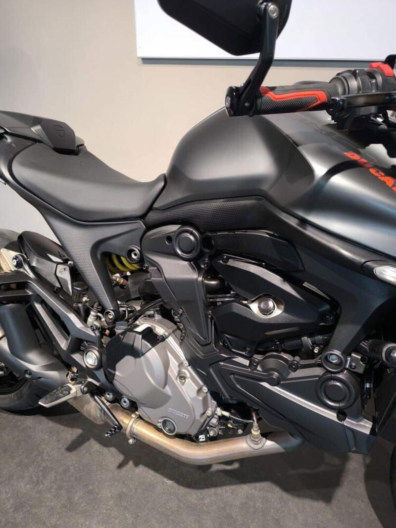 Ducati Monster 937 (2021 - 25) (7)