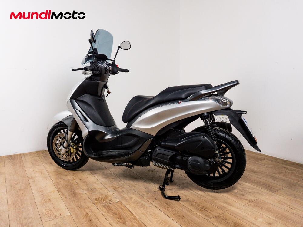 Piaggio Beverly 300 i.e. ABS-ASR (2016 - 20) (7)