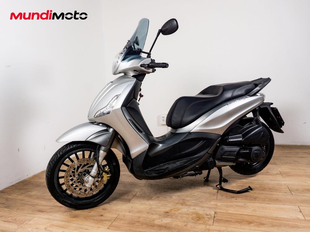 Piaggio Beverly 300 i.e. ABS-ASR (2016 - 20) (8)