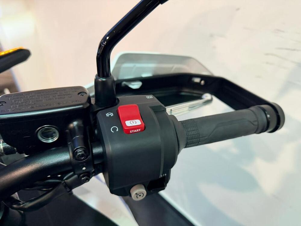 Honda Africa Twin CRF 1100L ES (2024 - 26) (8)