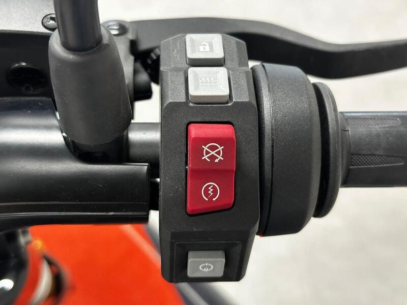 Bmw CE 02 AM (2024 - 26) (8)