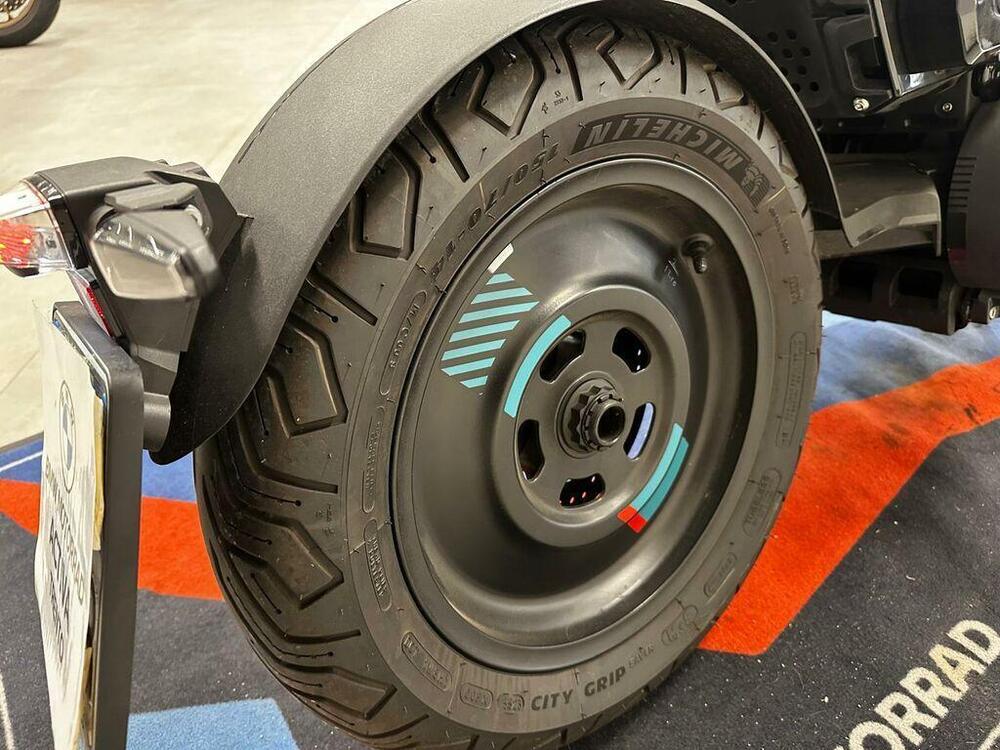 Bmw CE 02 AM (2024 - 26) (10)