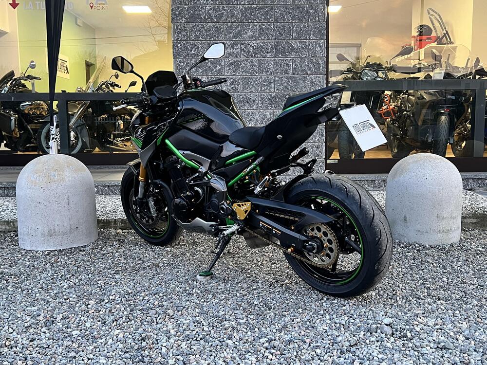 Kawasaki Z 900 SE (2022 - 24) (5)