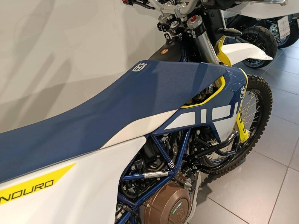Husqvarna 701 Enduro (2022) (8)