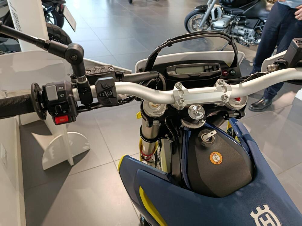 Husqvarna 701 Enduro (2022) (9)