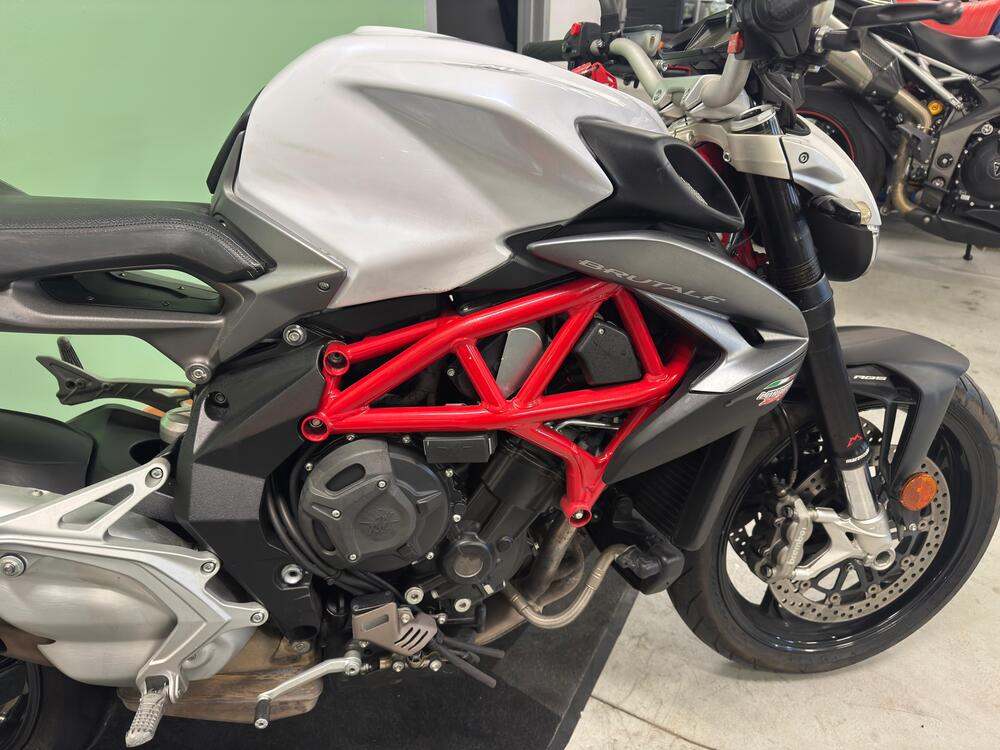 MV Agusta Brutale 800 EAS ABS (2016 - 19) (7)