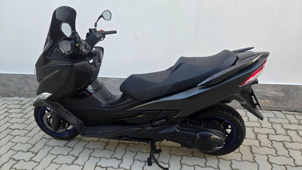 Suzuki Burgman 400 (2022 - 24) (2)