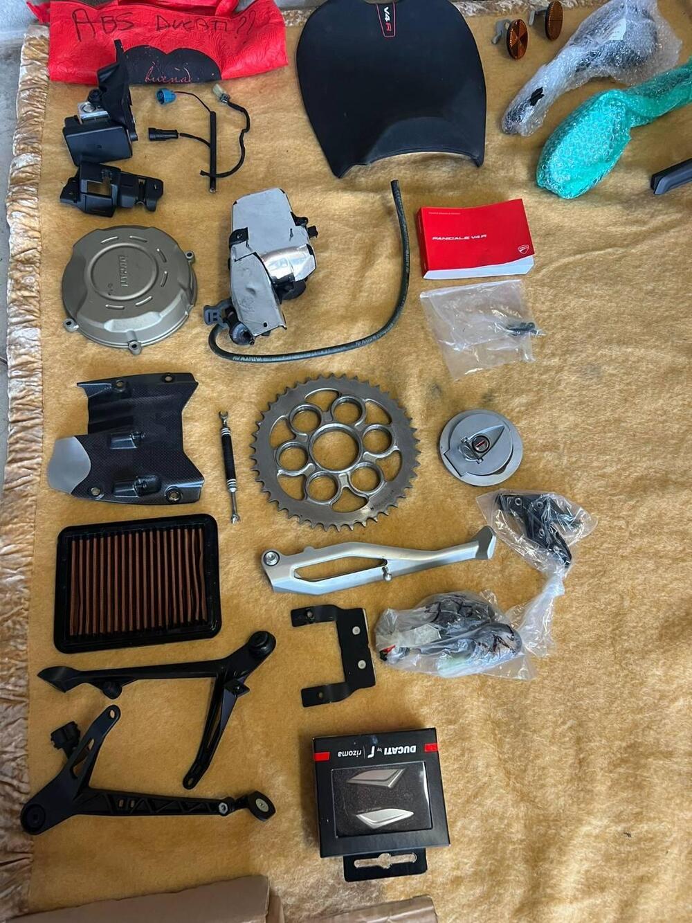 Ducati Panigale V4 R 1000 (2019 - 20) (7)