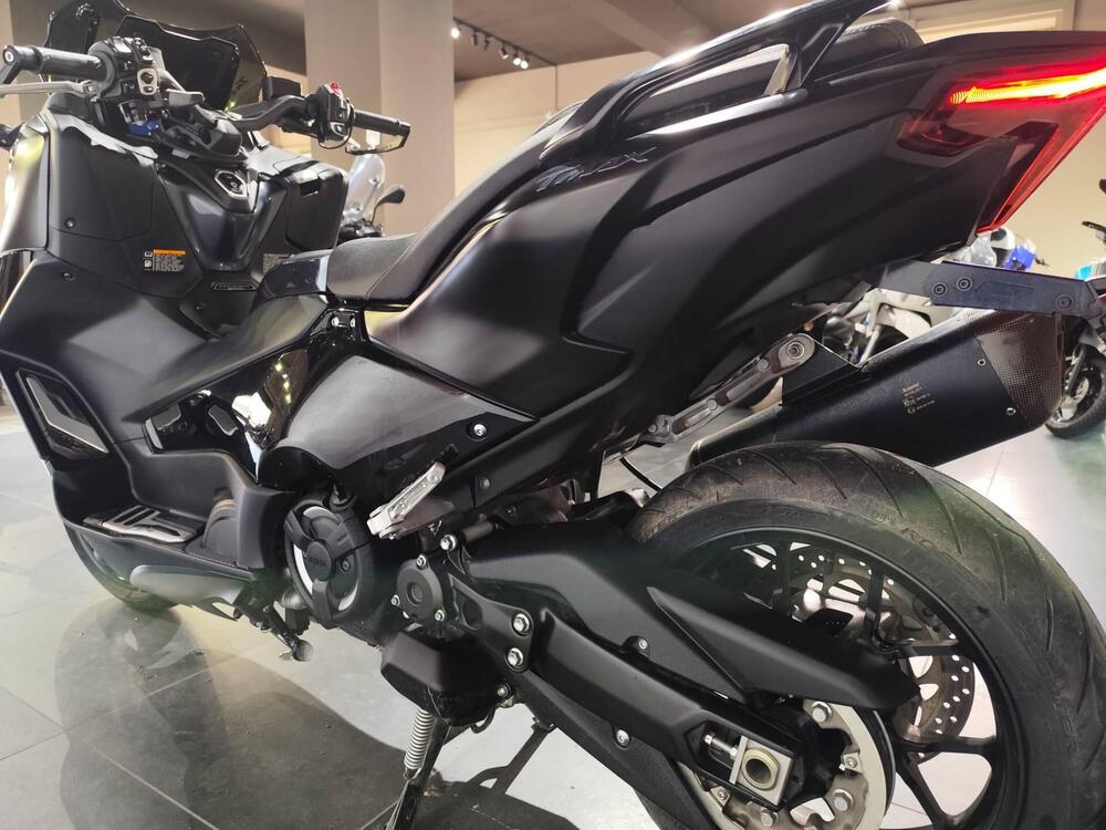 Yamaha T-Max 560 (2022 - 24) (6)