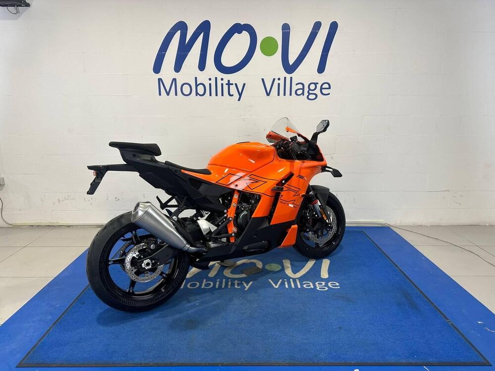 KTM 990 RC R (2026) (2)