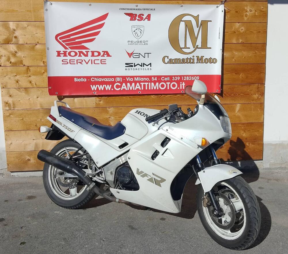 Honda vfr 750 (4)