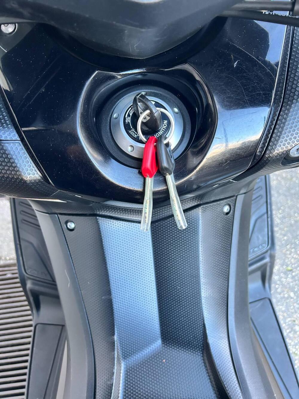 Yamaha T-Max 530 ABS (2012 - 14) (8)