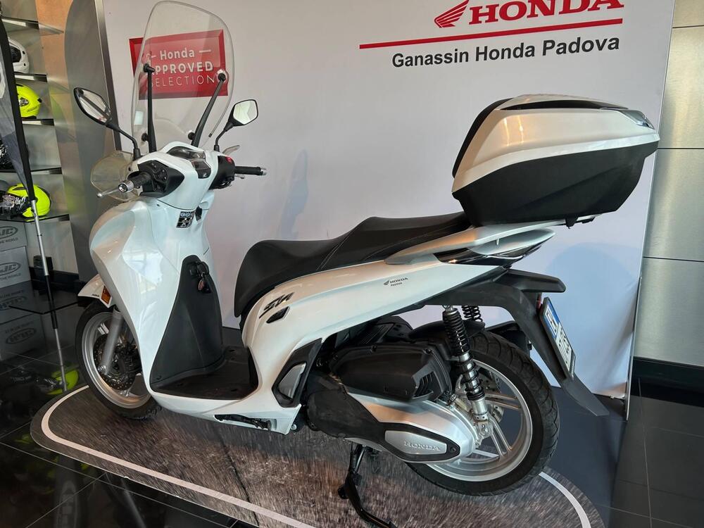 Honda SH 350 (2021 - 24) (6)