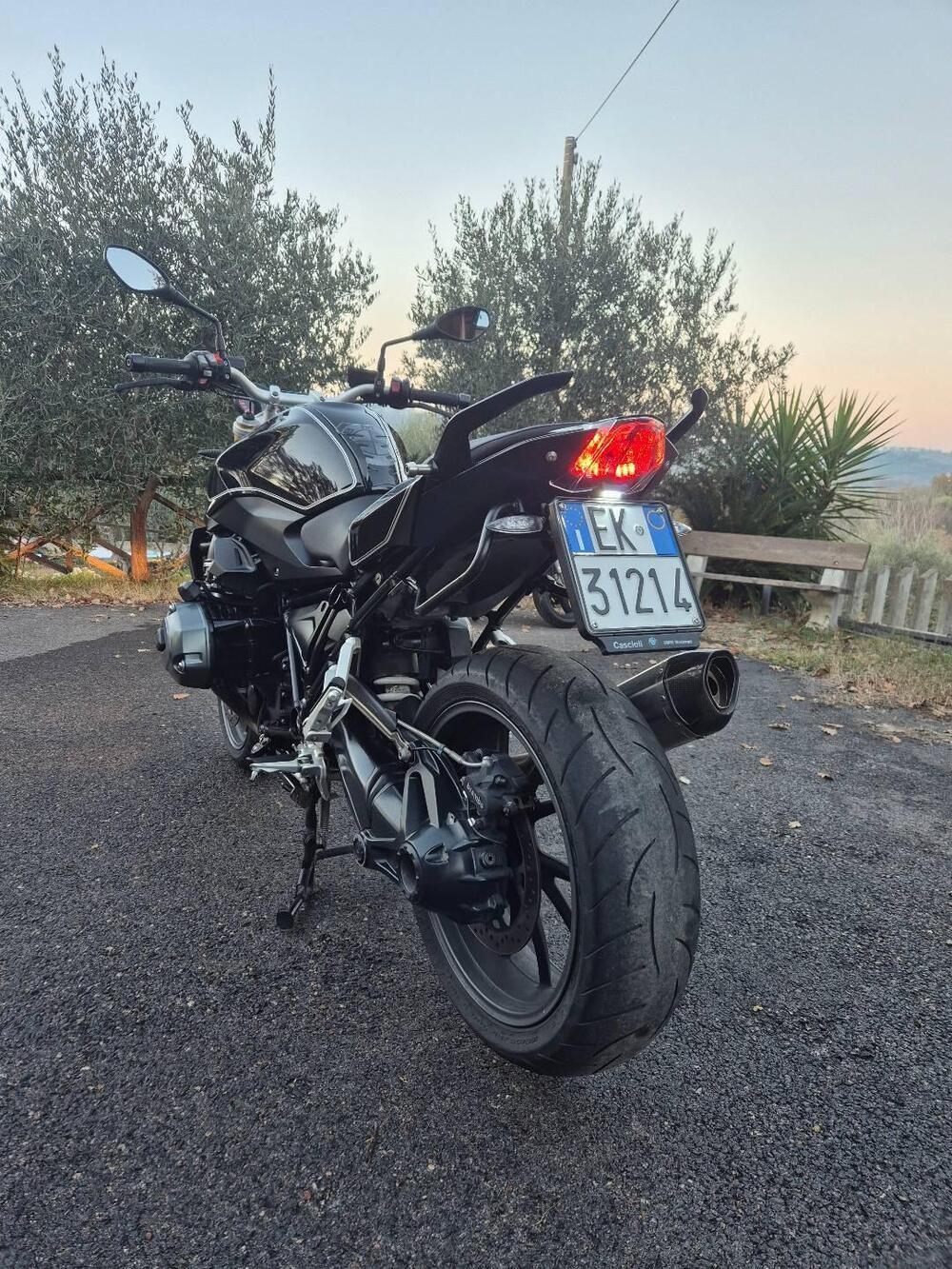 Bmw R 1200 R Black Edition (2017 - 18) (8)