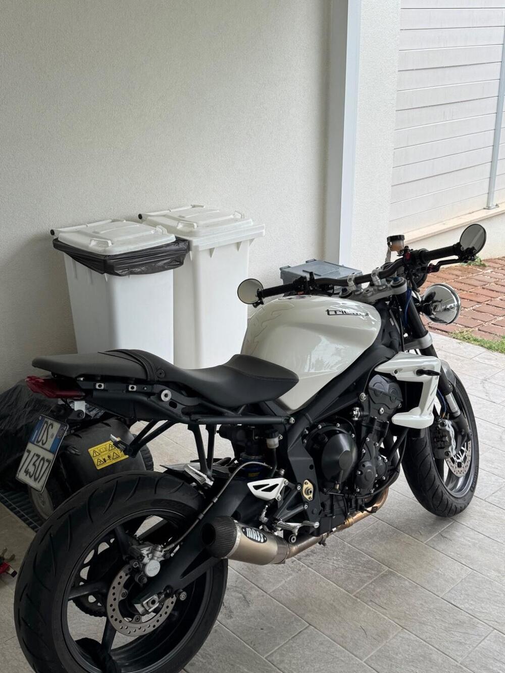 Triumph Street Triple R (2009 - 12) (4)